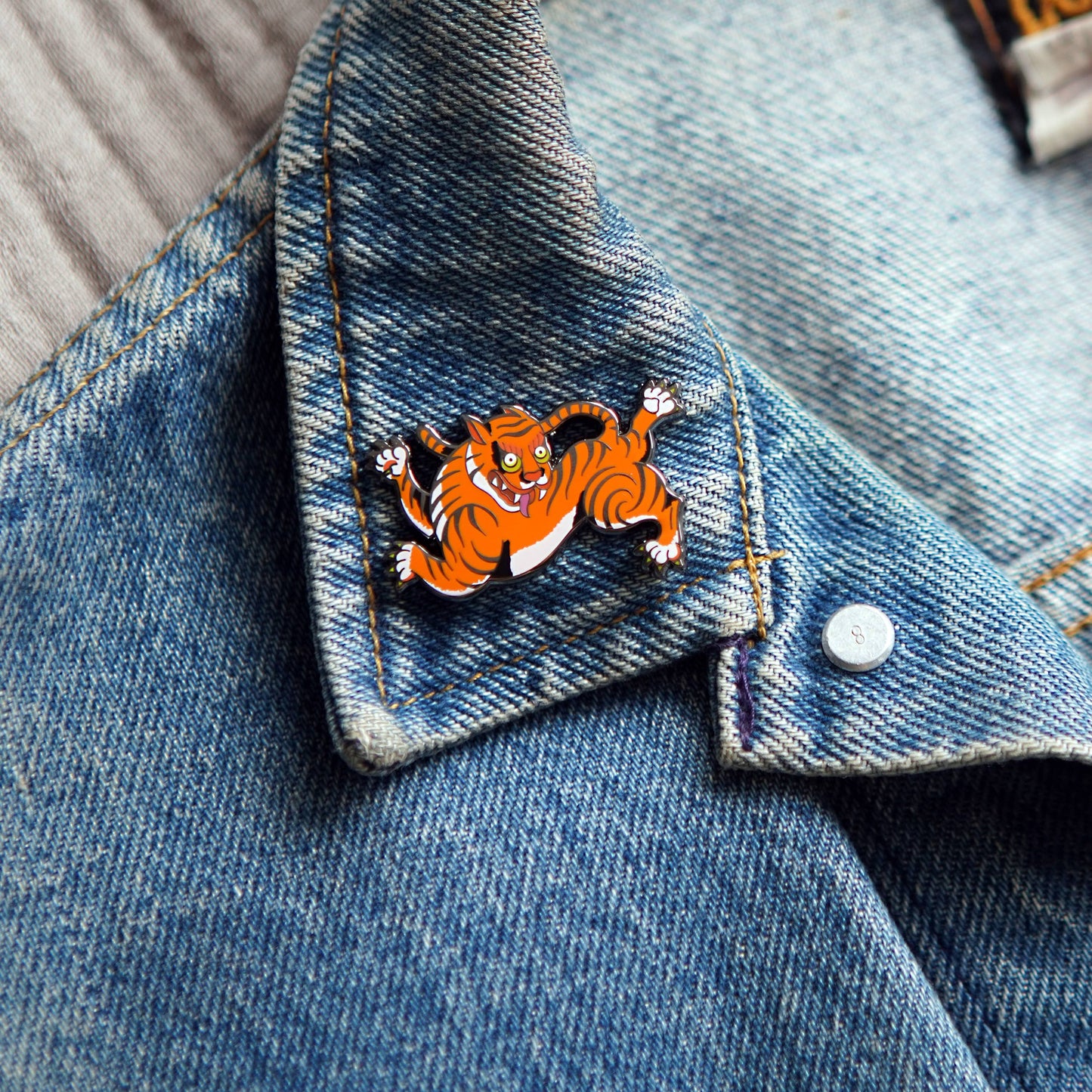 Tiger Enamel Pin