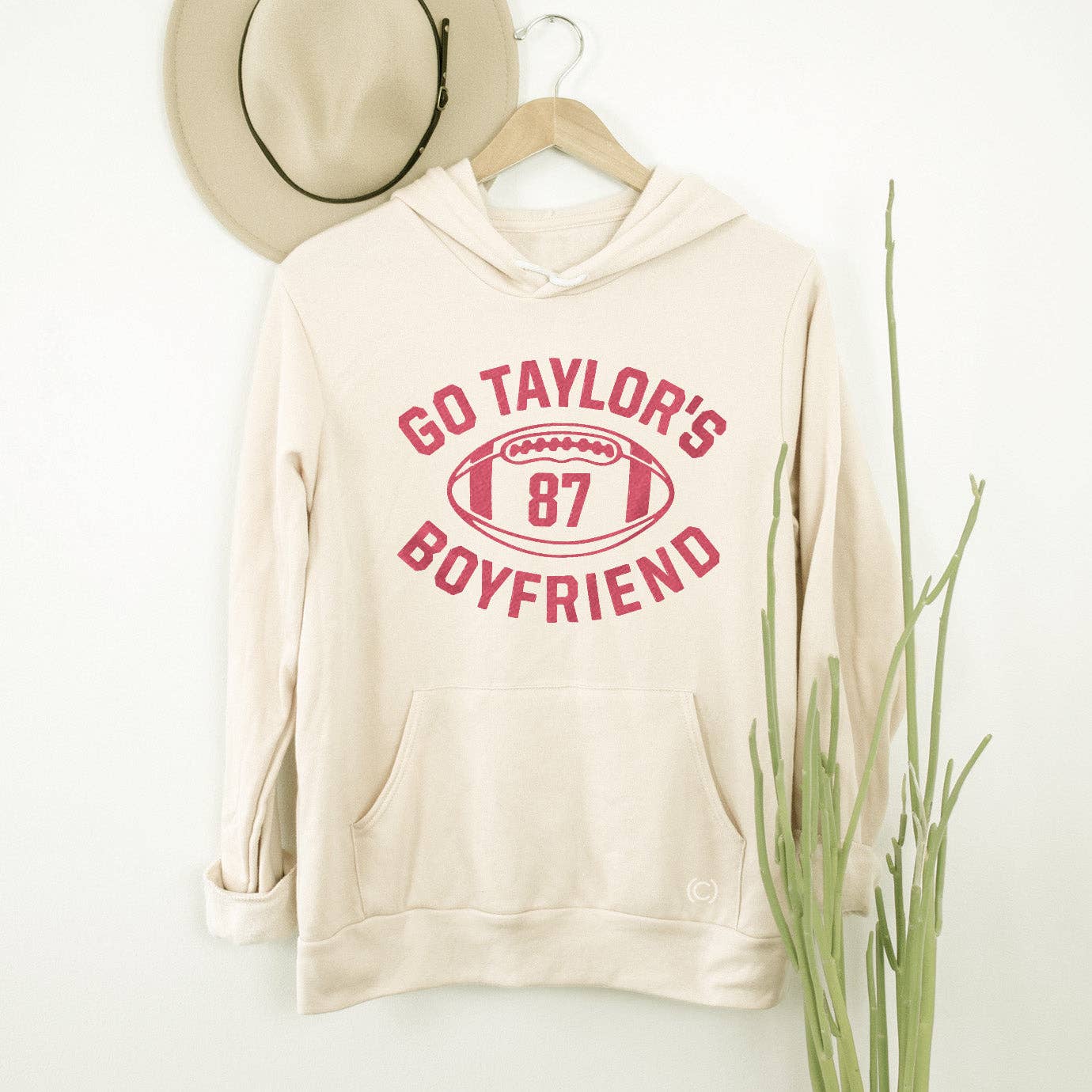 Go Taylor's Boyfriend - Fleece Hoodie: Gold / Red Print / MD