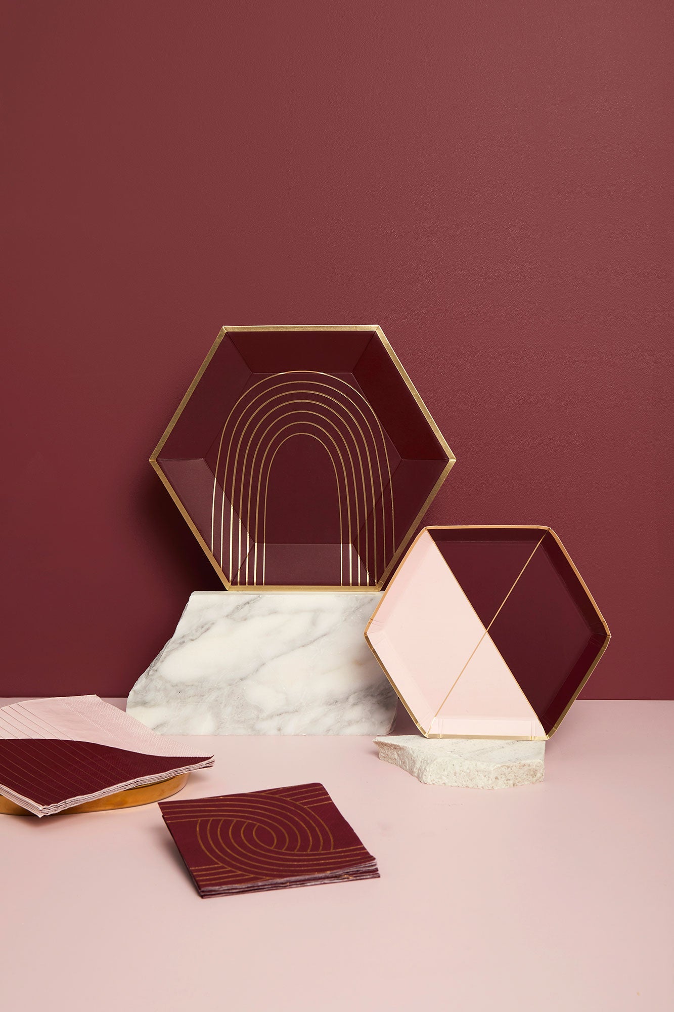 Bordeaux - Maroon Chain Link Cocktail Paper Napkins